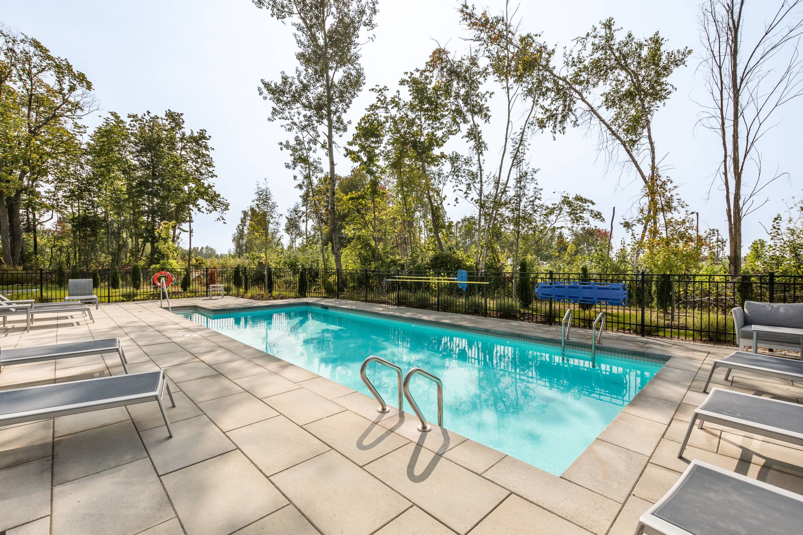 Mostra Mascouche appartements et condos locatifs piscine exterieure outdoor pool
